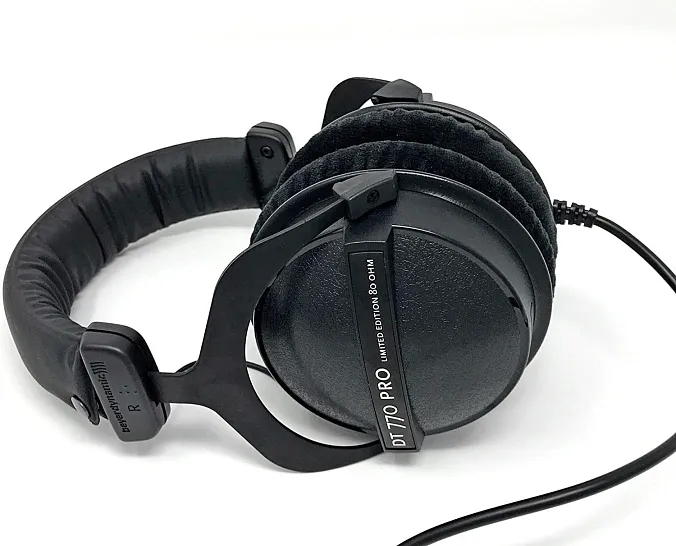 Наушники Beyerdynamic DT 770 Pro (80 Ohm) Limited Edition Black-3