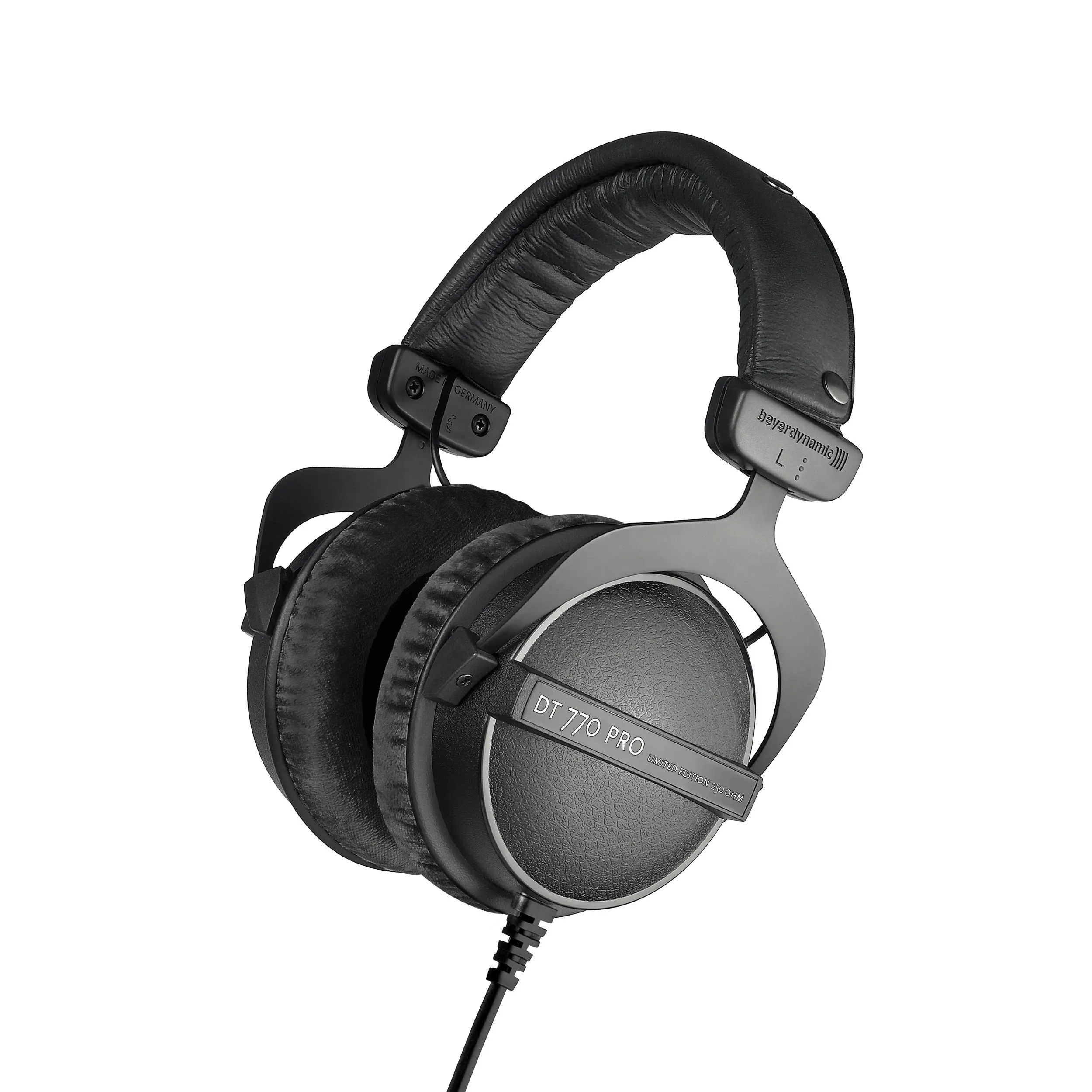Закрытые наушники Beyerdynamic DT 770 PRO 250 Ohm Black LE